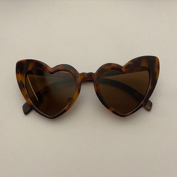Accessories - NEW Women's Brown Plastic Tortoise Heart Cat Eye Frame Sunglasses
